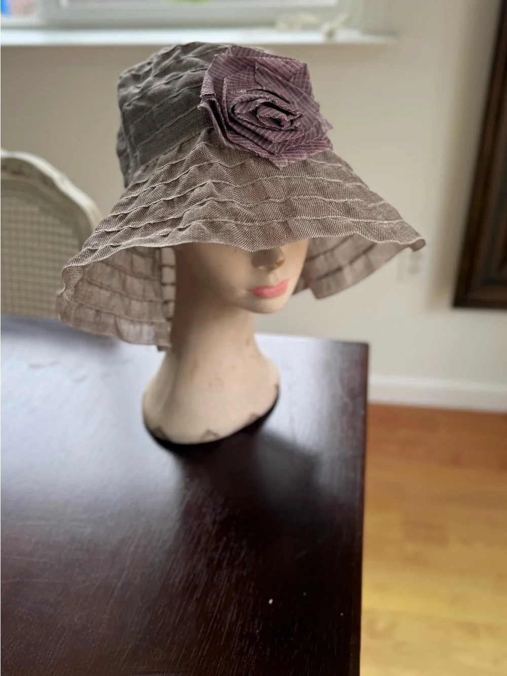 Grevi Light Mauve Sun Hat with Fabric Rose Accent - Picture 1 of 3